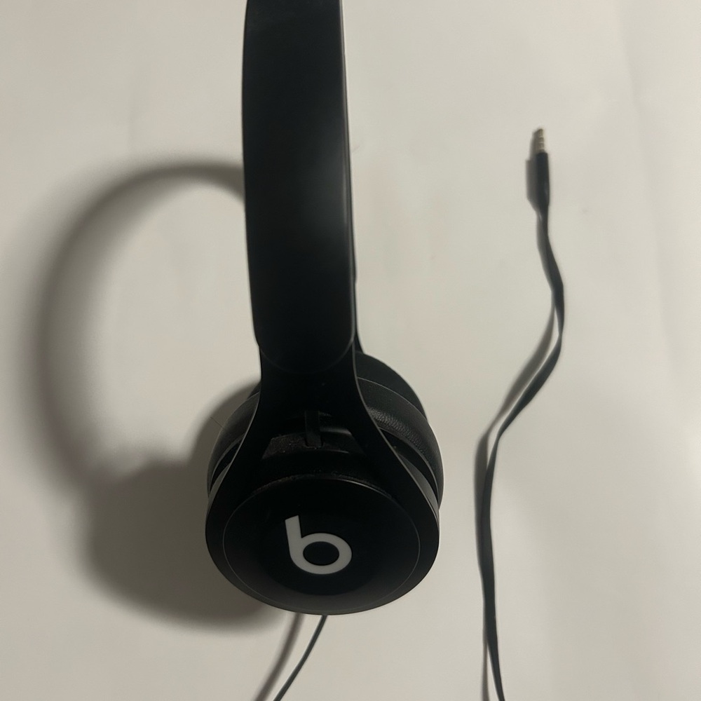 Beats by Dre Black Earbud Headphones